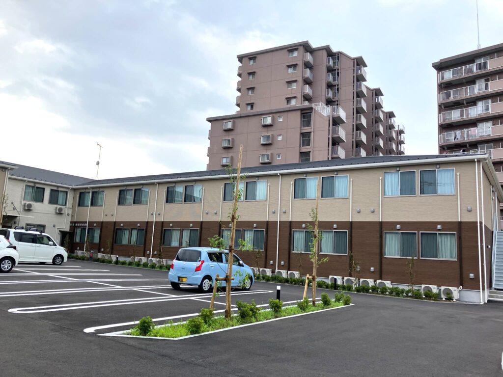 住宅型有料老人ホーム〈ツクイ・サンフォレスト千葉稲毛〉の外観